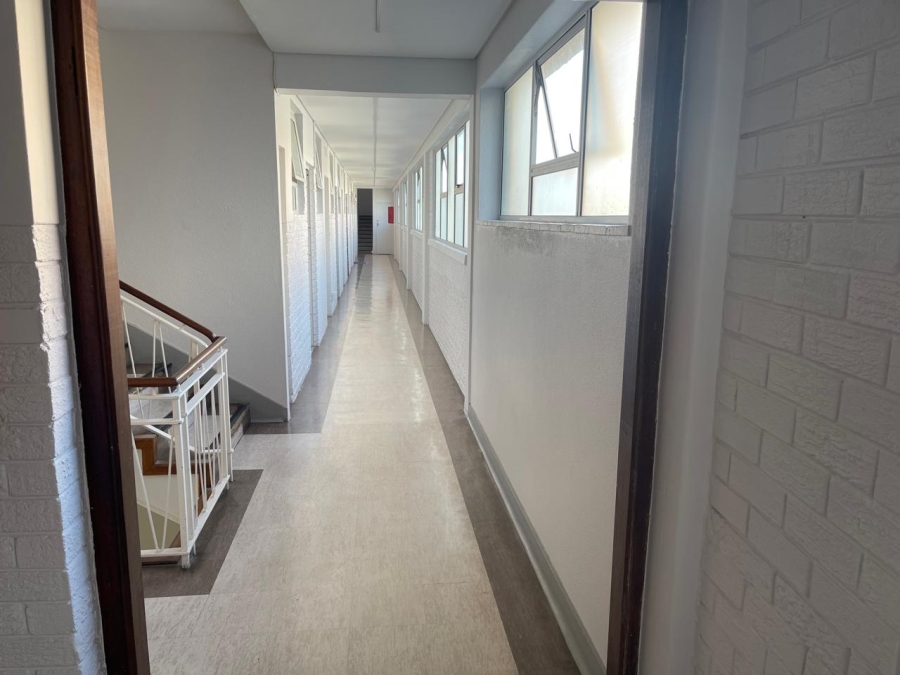 1 Bedroom Property for Sale in Summerstrand Eastern Cape